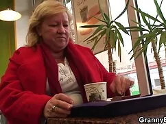 Ben bağlıyken gerçek türk porno indir beni çalıştırmak için ayaklarını kullanarak