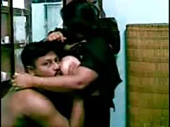 Kırmızı Kardeş, Billy Dee gercek turbanli porno